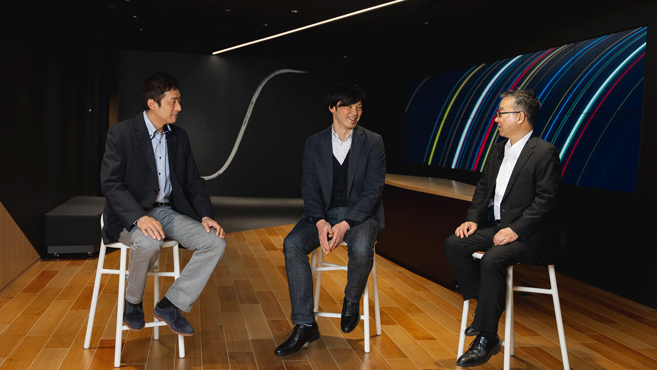 左から藤井崇志、篠田尚宏、山本英雄