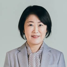 野川 真木子 氏